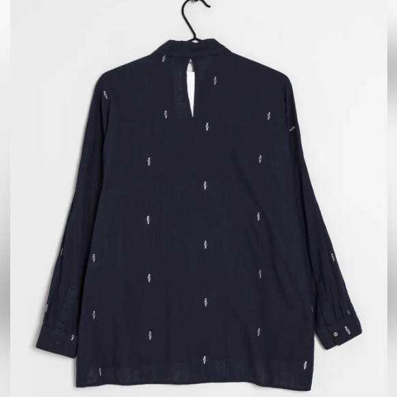 Zara navy blue Linen button down blouse XS oversize fit shirt key hole design - Picture 3 of 5